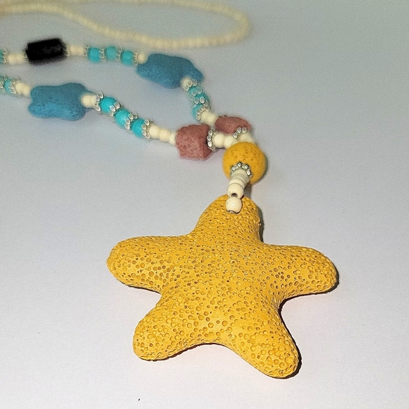 Starfish Lava/Howlite,Boho Statement Necklace,w/Yellow Pendant, Silvertone - Picture 4 of 9